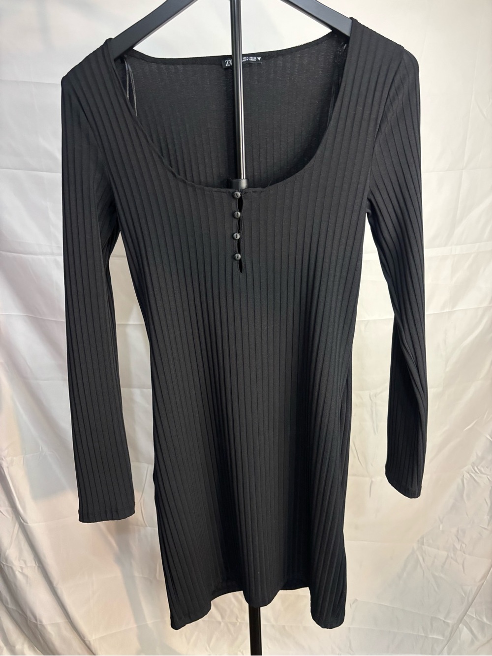 Zara Black Ribbed Long Sleeve Scoop-Neck Dress with Front Buttons